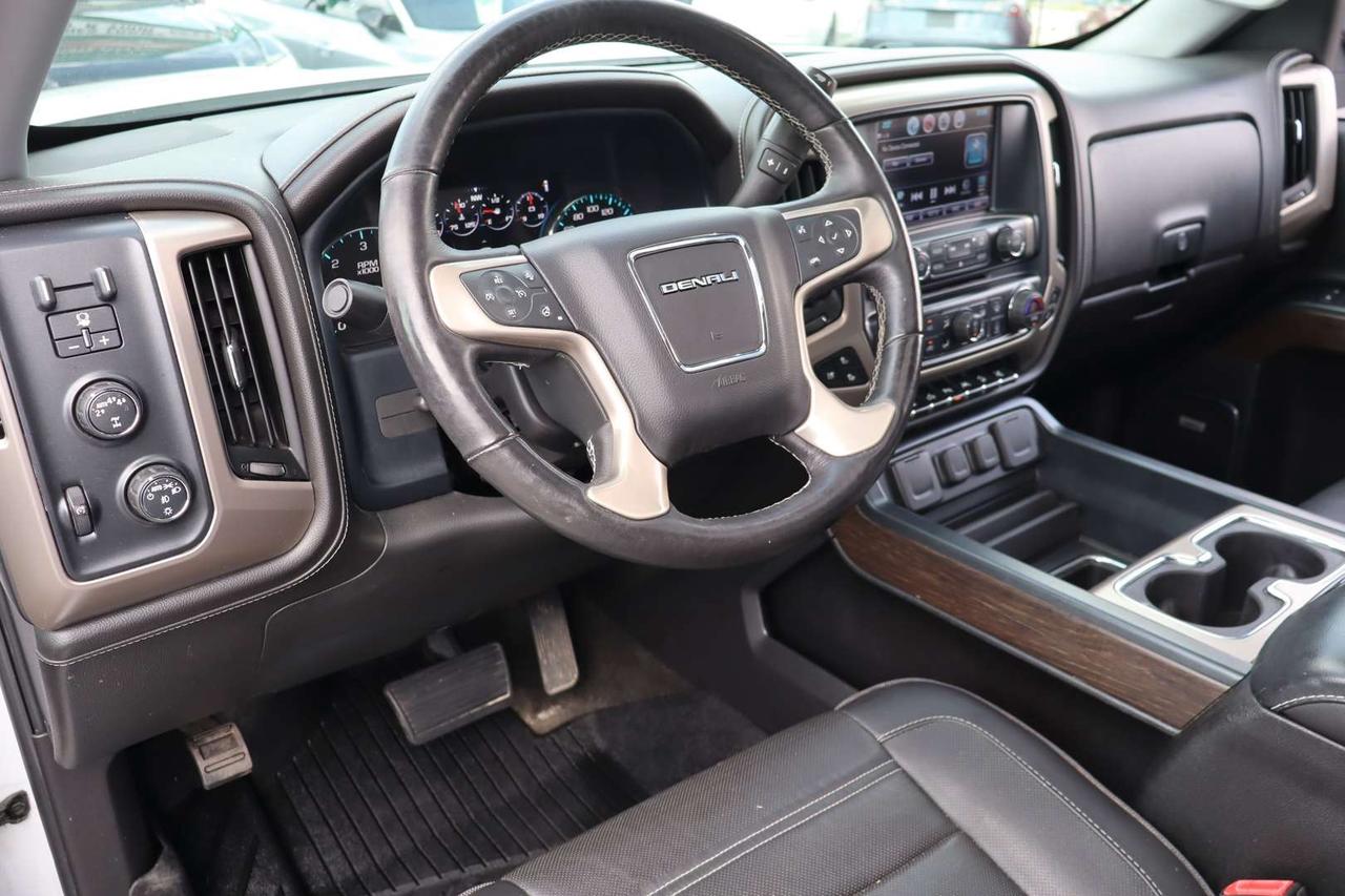 2018 GMC Sierra 1500 Denali Crew Cab 4WD 6.2L No Accident One Owner Long Box Photo