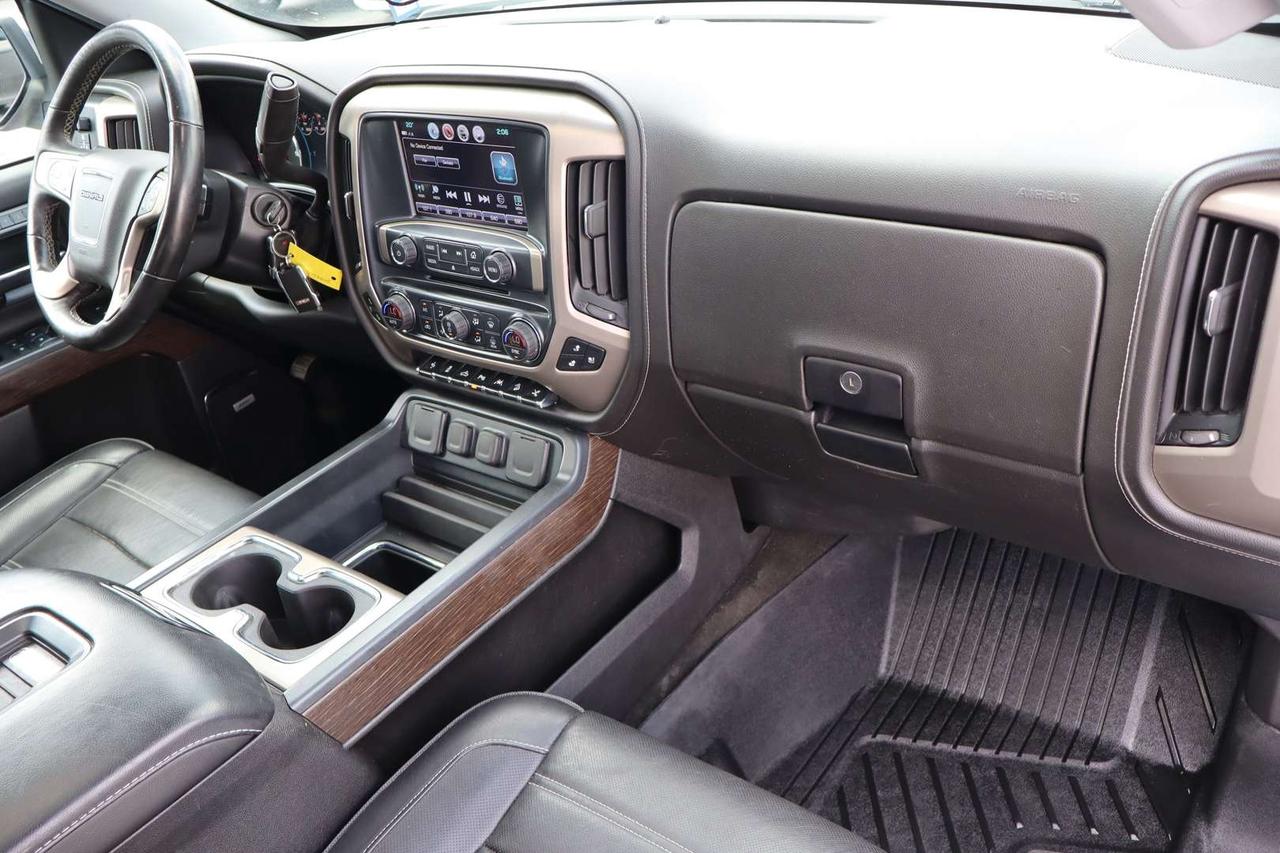 2018 GMC Sierra 1500 Denali Crew Cab 4WD 6.2L No Accident One Owner Long Box Photo