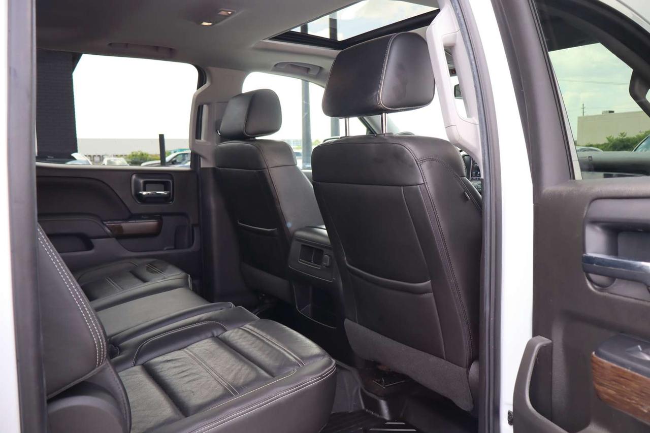 2018 GMC Sierra 1500 Denali Crew Cab 4WD 6.2L No Accident One Owner Long Box Photo
