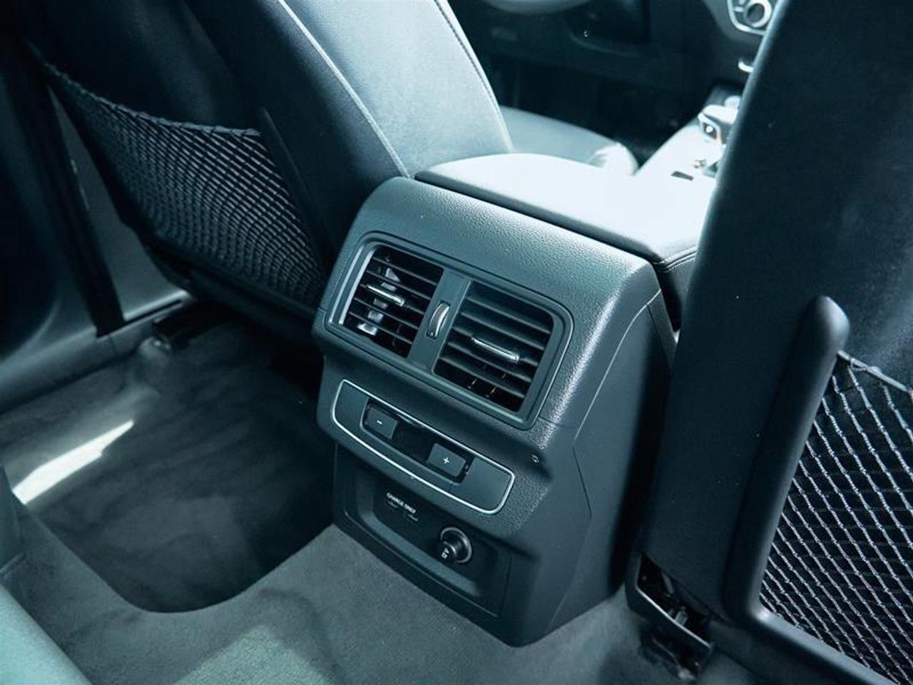 2022 Audi Q5 45 2.0T Progressiv quattro 7sp S Tronic Photo