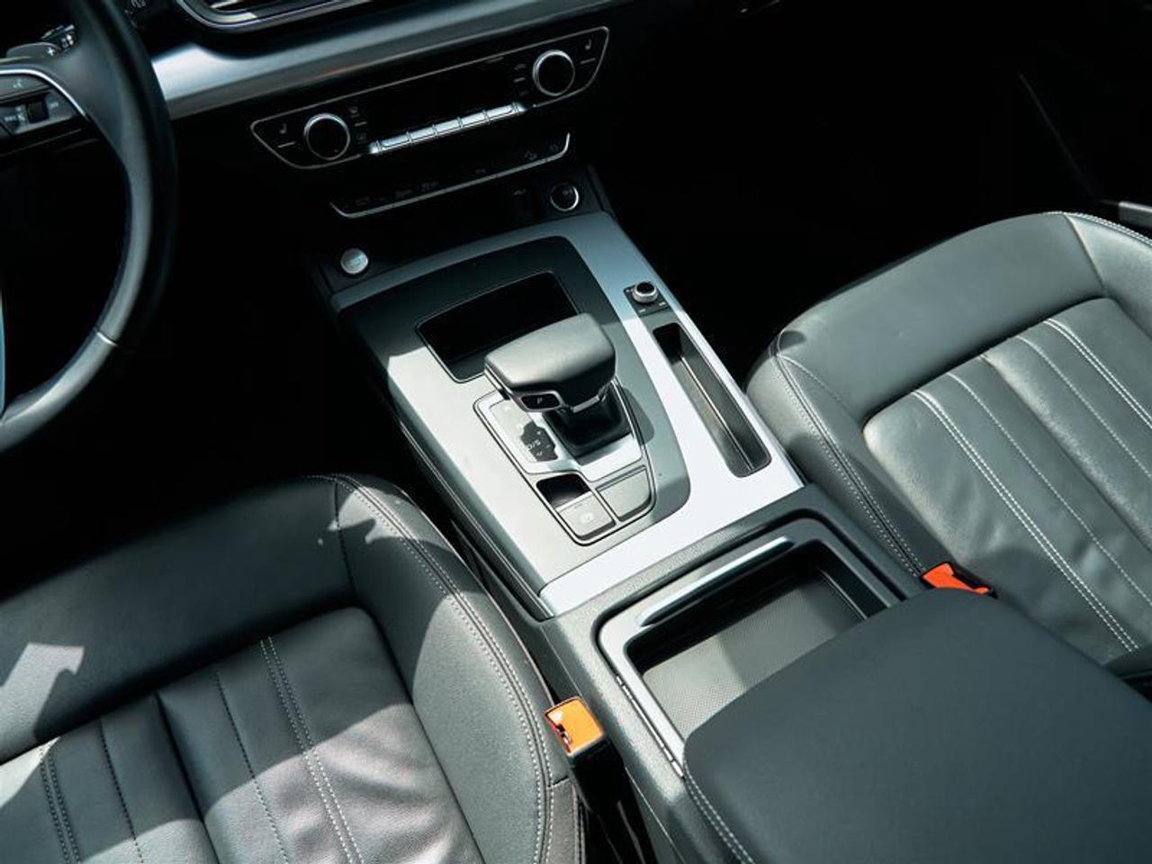 2022 Audi Q5 45 2.0T Progressiv quattro 7sp S Tronic Photo