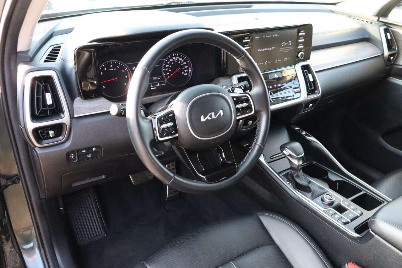2023 Kia Sorento EX AWD   No Accident   6 Passenger Captain Chairs   Leather   Clean Carfax Photo