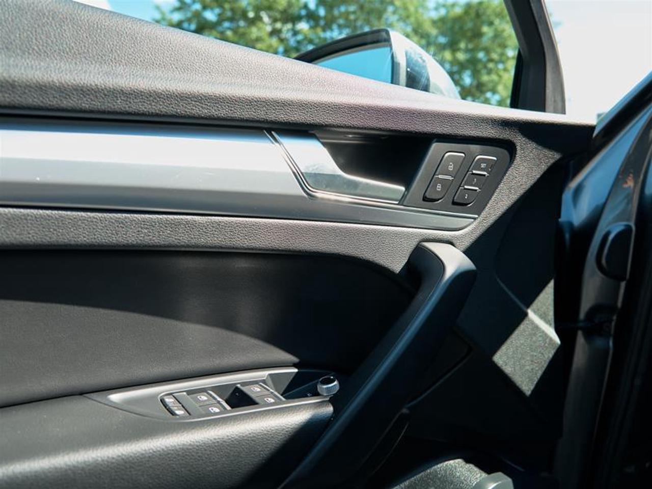 2022 Audi Q5 45 2.0T Progressiv quattro 7sp S Tronic Photo