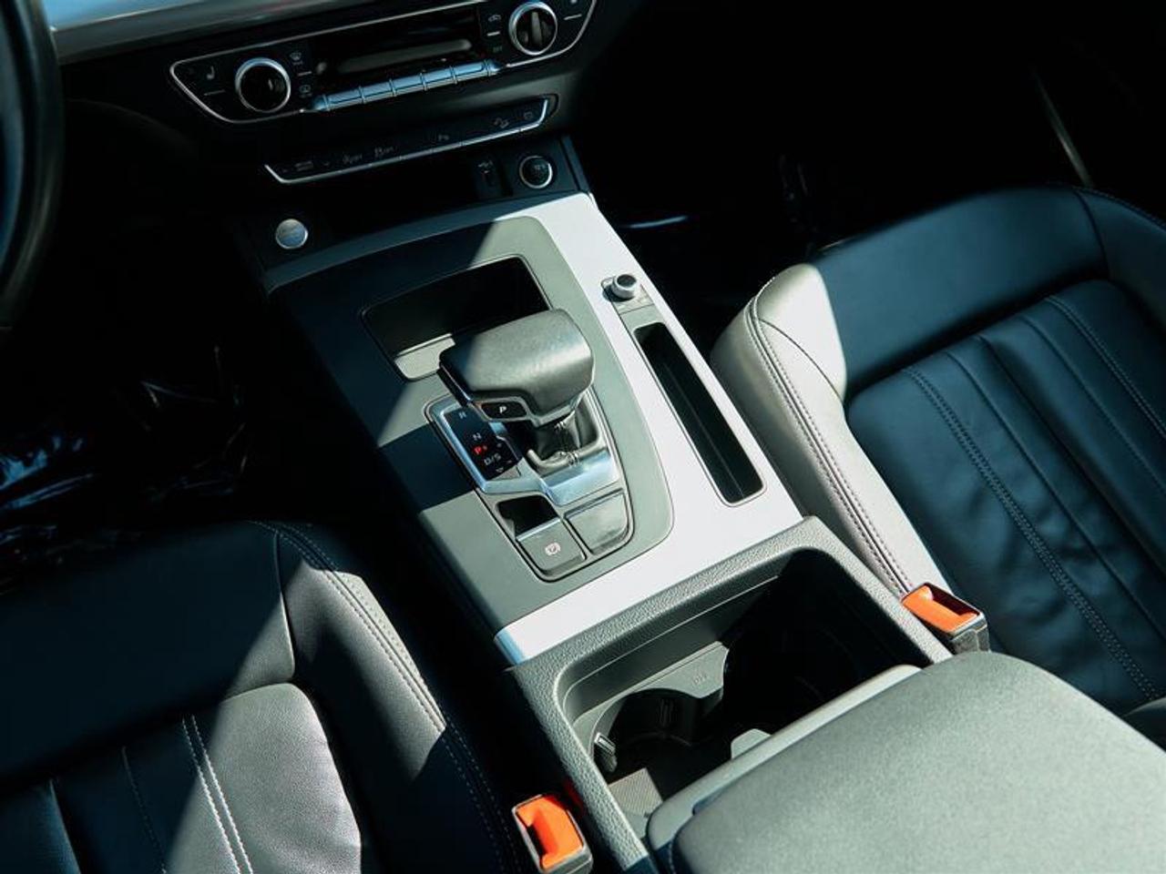 2022 Audi Q5 45 2.0T Progressiv quattro 7sp S Tronic Photo