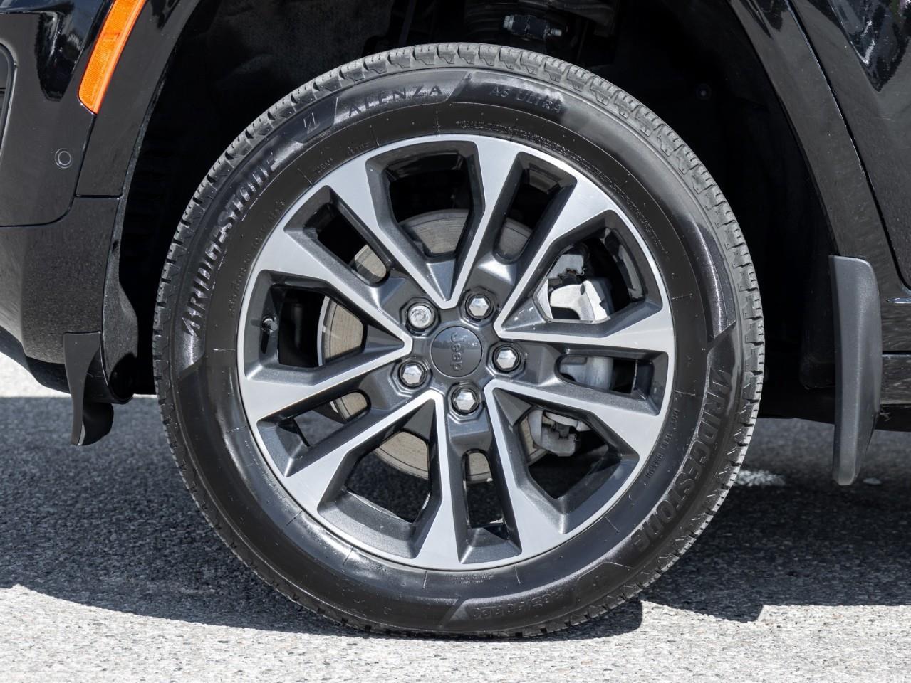 2022 Jeep Grand Cherokee L Overland 4dr 4x4 Photo