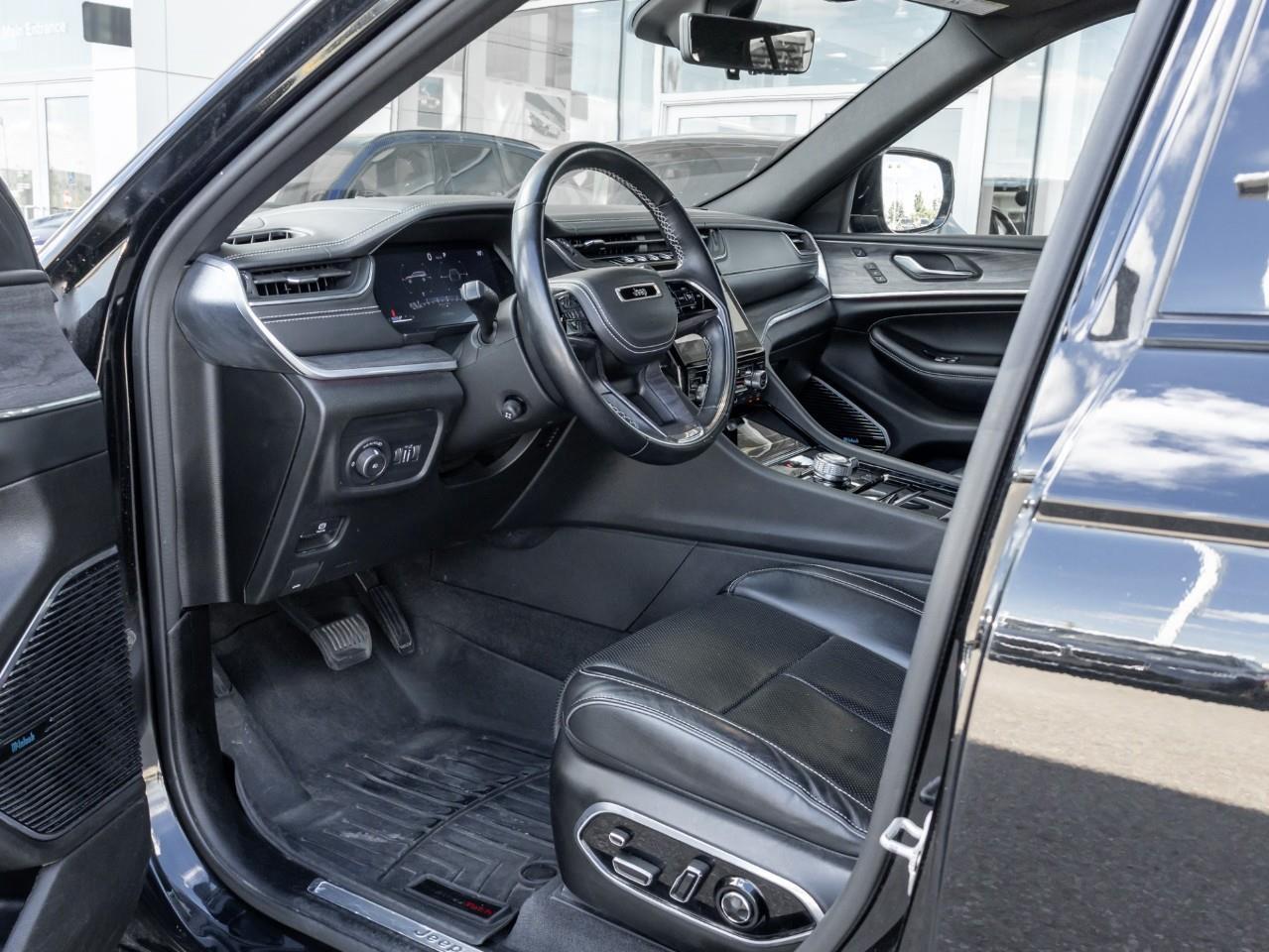 2022 Jeep Grand Cherokee L Overland 4dr 4x4 Photo