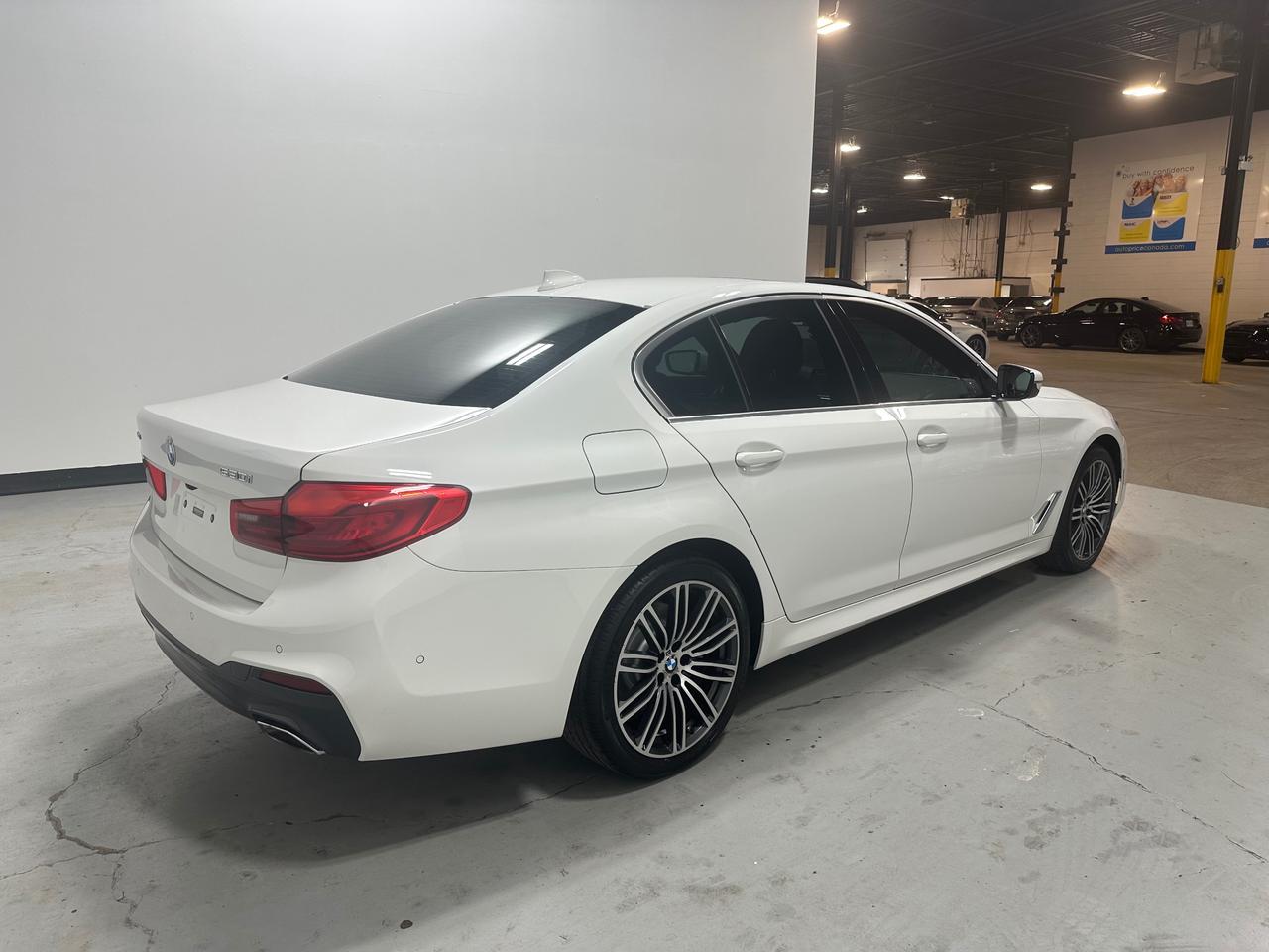 2019 BMW 530 i xDrive 4dr All-Wheel Drive Sedan Photo2