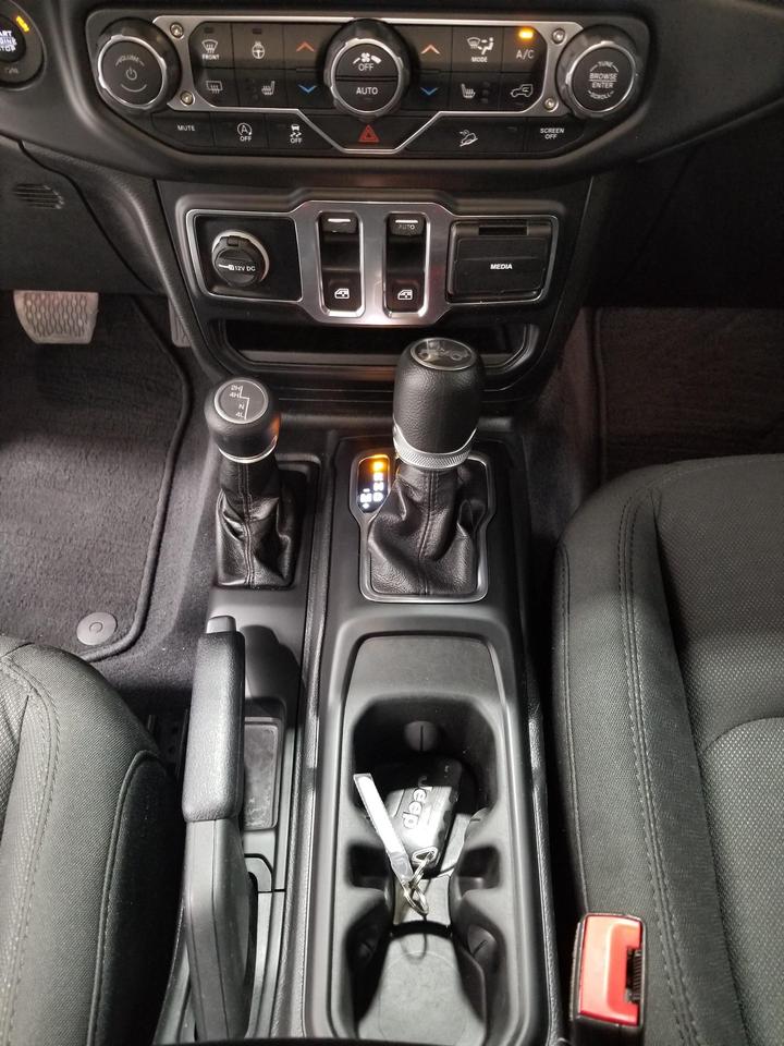 2019 Jeep Wrangler Sport 2dr 4x4 Photo