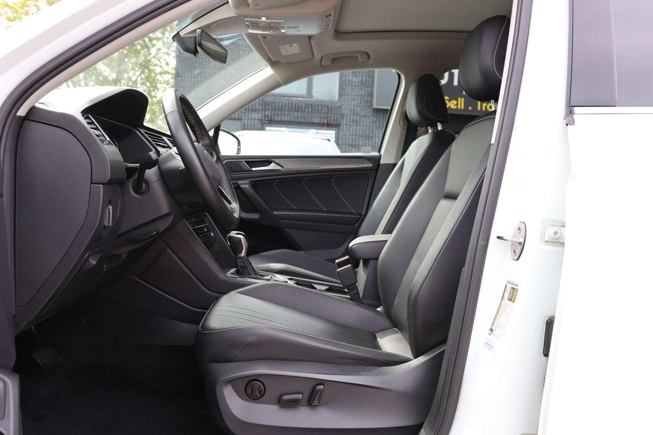 2022 Volkswagen Tiguan COMFORTLINE-4MOTION-7PASS-R STARTER/ADAPTCRUISE/BCAM/BLIS/FCW/LEATHER/H SEATS&STEERING/KEYLESS/CARPLAY/PANOROOF Photo