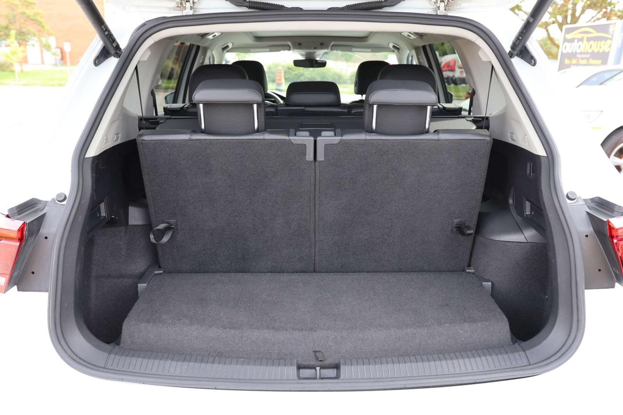 2022 Volkswagen Tiguan COMFORTLINE-4MOTION-7PASS-R STARTER/ADAPTCRUISE/BCAM/BLIS/FCW/LEATHER/H SEATS&STEERING/KEYLESS/CARPLAY/PANOROOF Photo