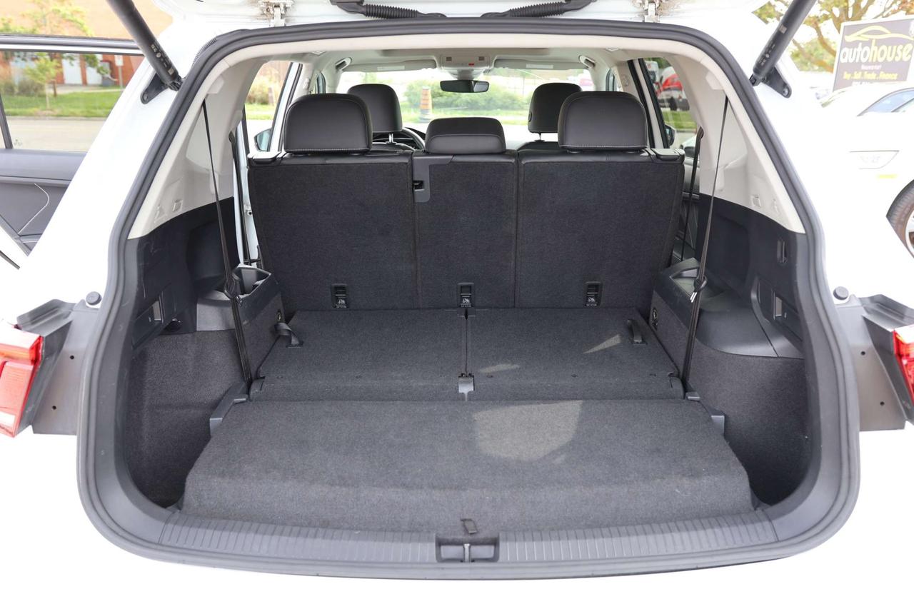 2022 Volkswagen Tiguan COMFORTLINE-4MOTION-7PASS-R STARTER/ADAPTCRUISE/BCAM/BLIS/FCW/LEATHER/H SEATS&STEERING/KEYLESS/CARPLAY/PANOROOF Photo