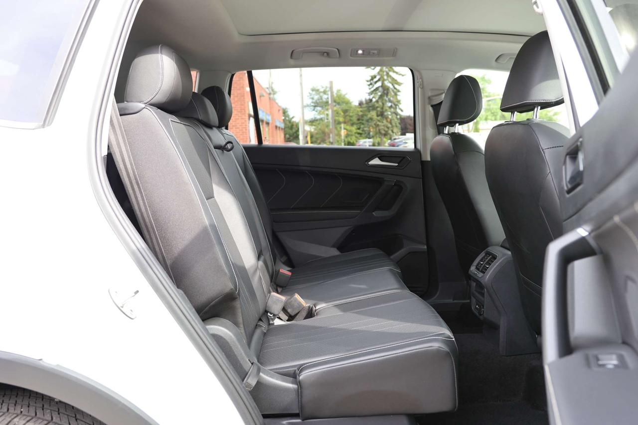 2022 Volkswagen Tiguan COMFORTLINE-4MOTION-7PASS-R STARTER/ADAPTCRUISE/BCAM/BLIS/FCW/LEATHER/H SEATS&STEERING/KEYLESS/CARPLAY/PANOROOF Photo