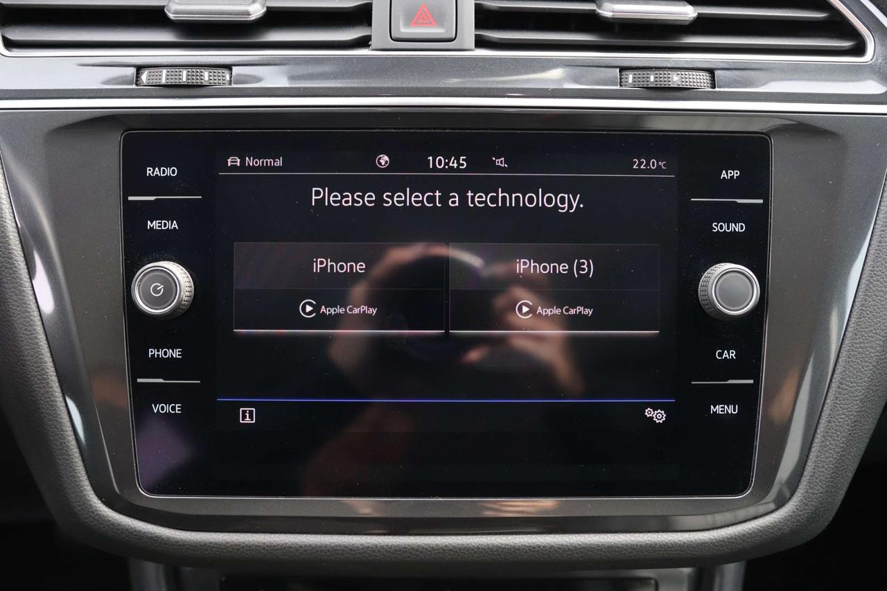 2022 Volkswagen Tiguan COMFORTLINE-4MOTION-7PASS-R STARTER/ADAPTCRUISE/BCAM/BLIS/FCW/LEATHER/H SEATS&STEERING/KEYLESS/CARPLAY/PANOROOF Photo