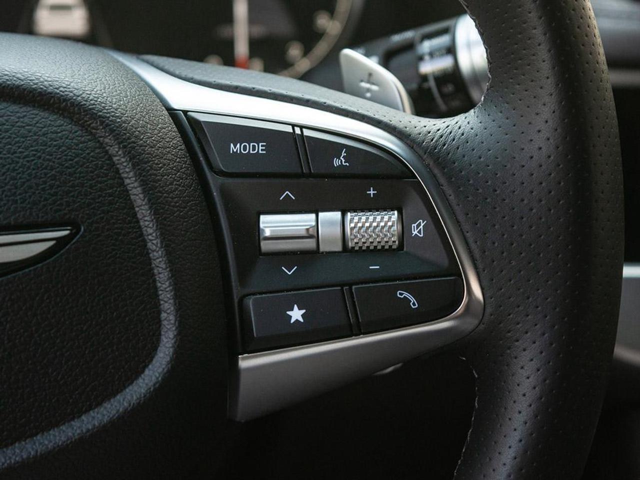 2025 Genesis G70  Photo