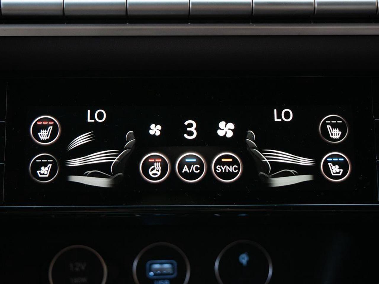 2025 Genesis G70  Photo