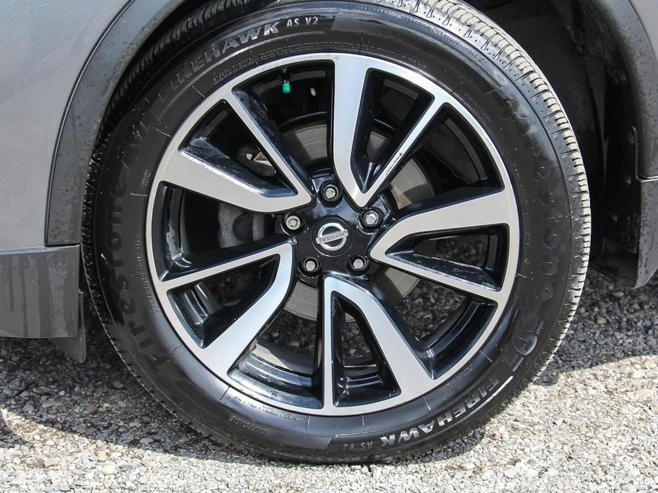2017 Nissan Rogue  Photo