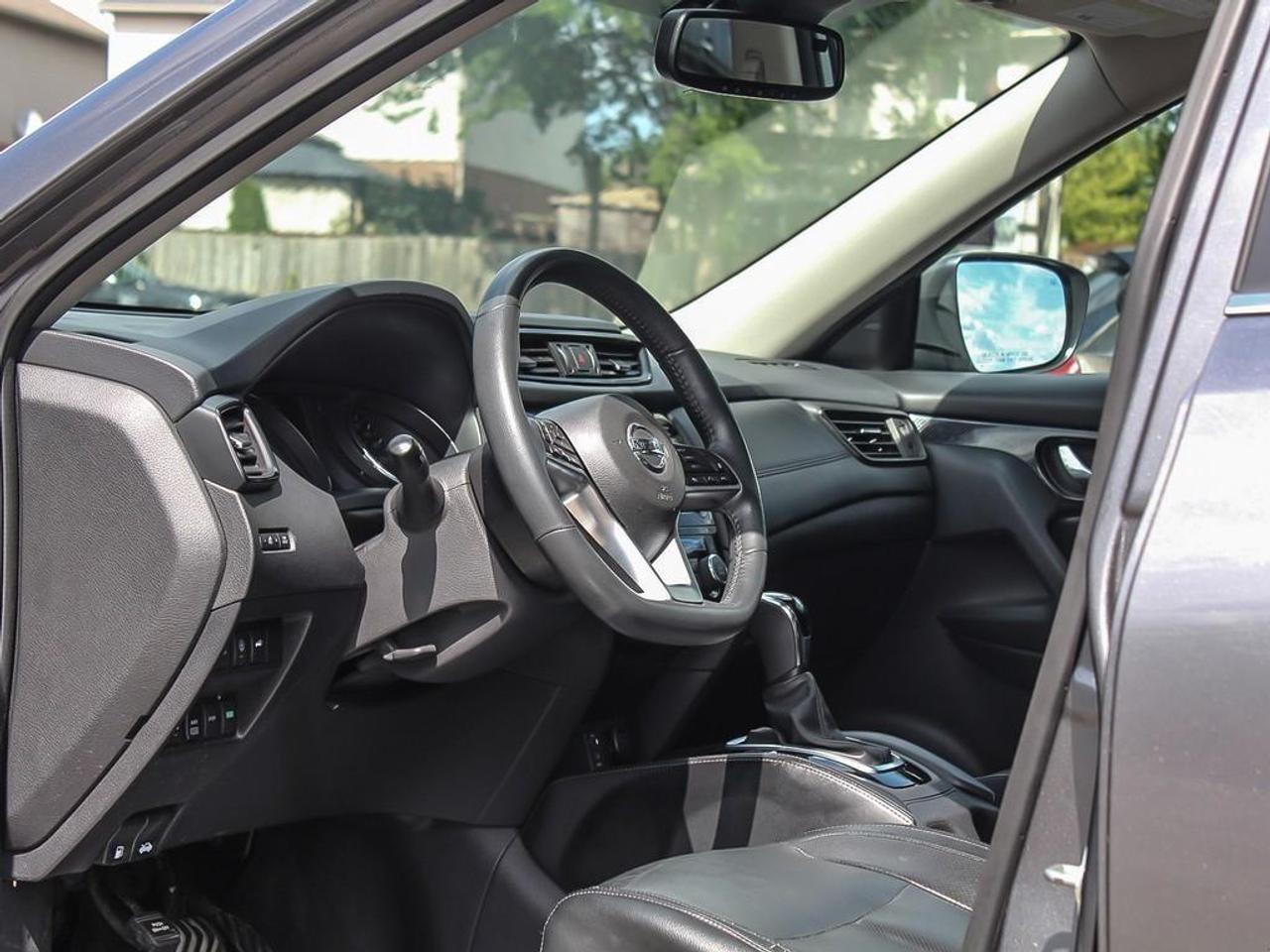 2017 Nissan Rogue  Photo