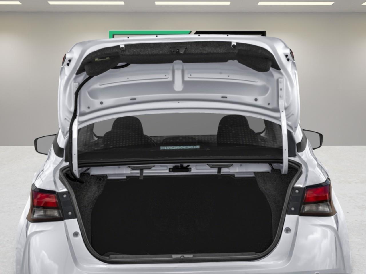 2024 Nissan Versa SR 4DR SEDAN Photo