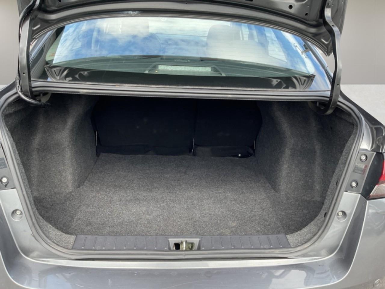 2024 Nissan Versa SR 4DR SEDAN Photo