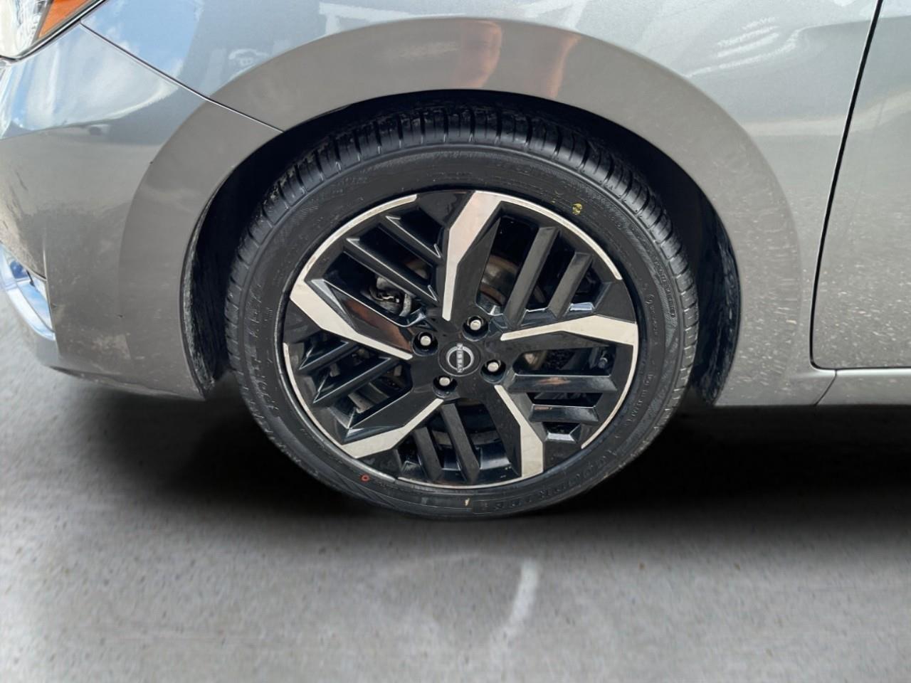 2024 Nissan Versa SR 4DR SEDAN Photo