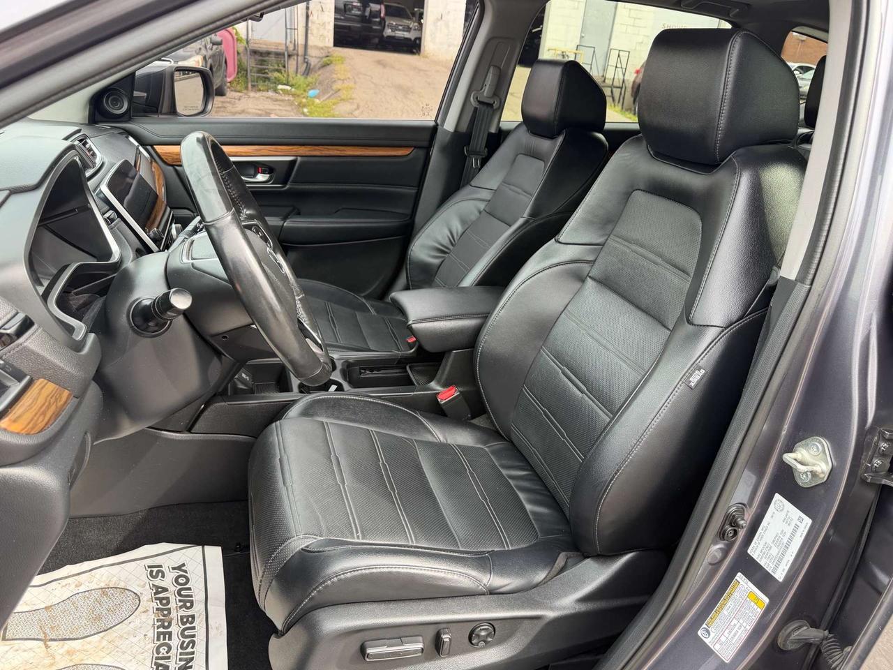 2019 Honda CR-V Touring ~ AWD ~ NAV ~ PANO ROOF ~ CERTIFIED Photo