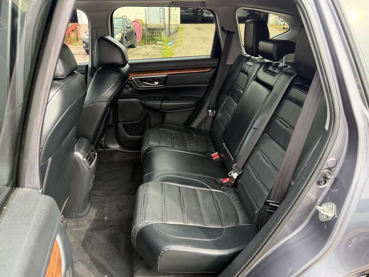 2019 Honda CR-V Touring ~ AWD ~ NAV ~ PANO ROOF ~ CERTIFIED Photo