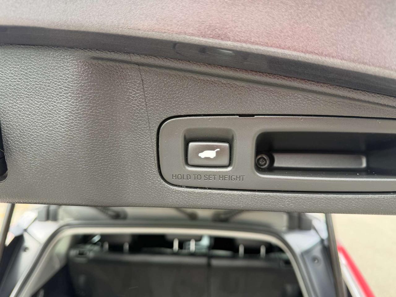 2019 Honda CR-V Touring ~ AWD ~ NAV ~ PANO ROOF ~ CERTIFIED Photo