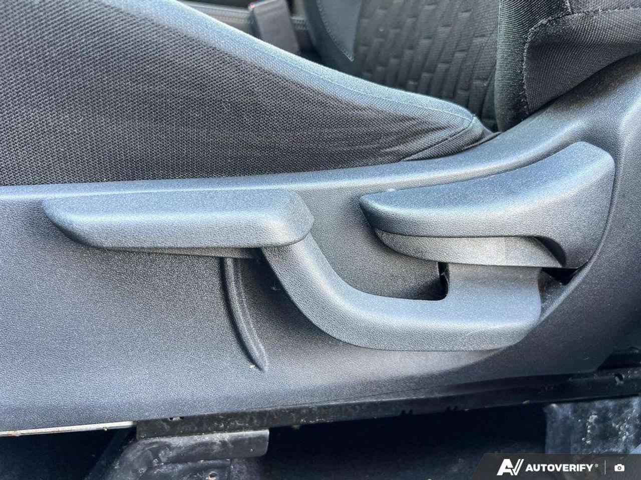 2022 Nissan Kicks SV   HTD SEATS   BLIND SPOT MONITOR Photo