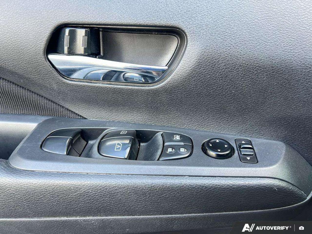 2022 Nissan Kicks SV   HTD SEATS   BLIND SPOT MONITOR Photo
