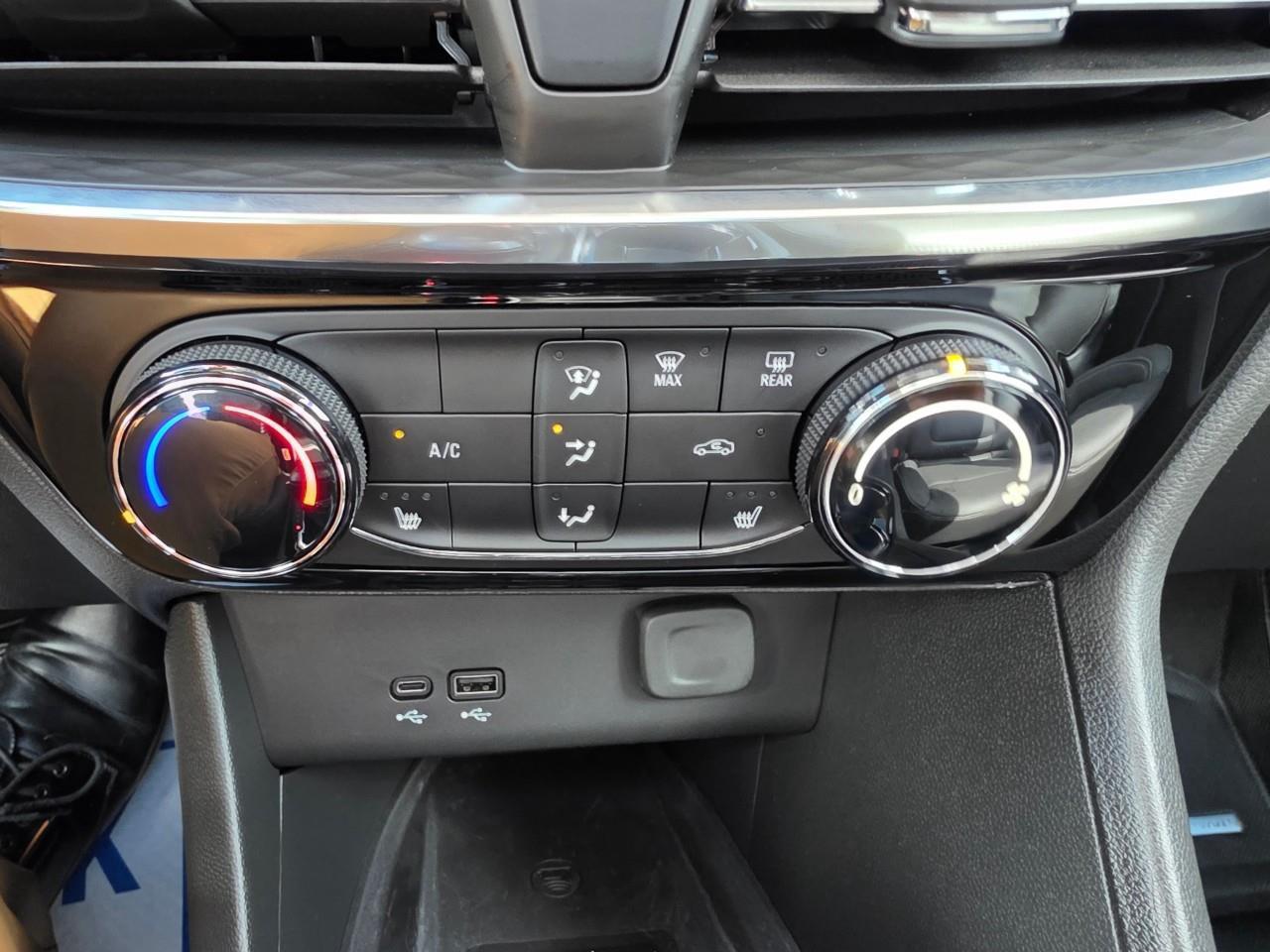 2024 Buick Encore GX Sport Touring 4dr All-Wheel Drive Photo