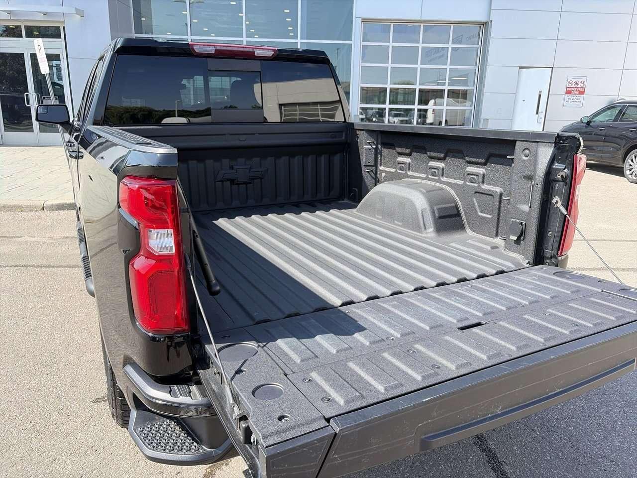 2024 Chevrolet Silverado 1500 Crew Cab Short Box 4-Wheel Drive RST 3.0L DIESEL Photo
