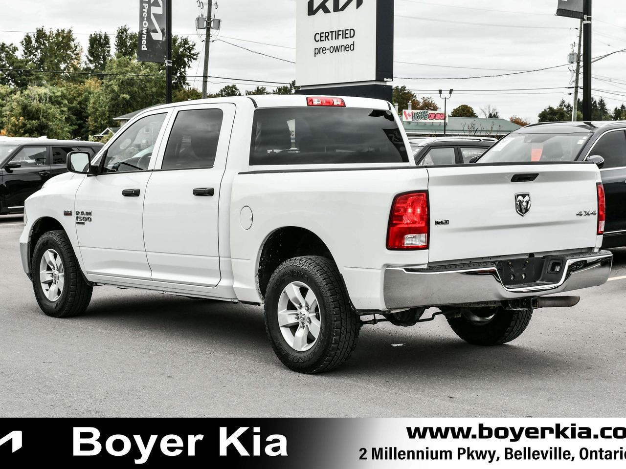 2023 RAM 1500 SLT 4x4 Crew Cab 5'7 Box Photo