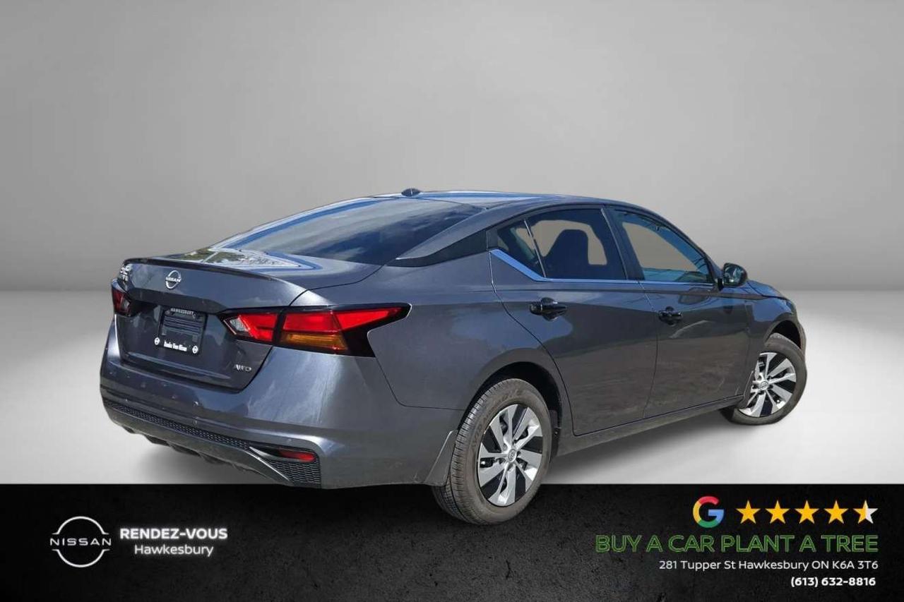 2024 Nissan Altima S Photo4