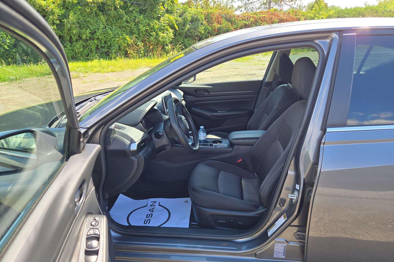 2024 Nissan Altima S Photo