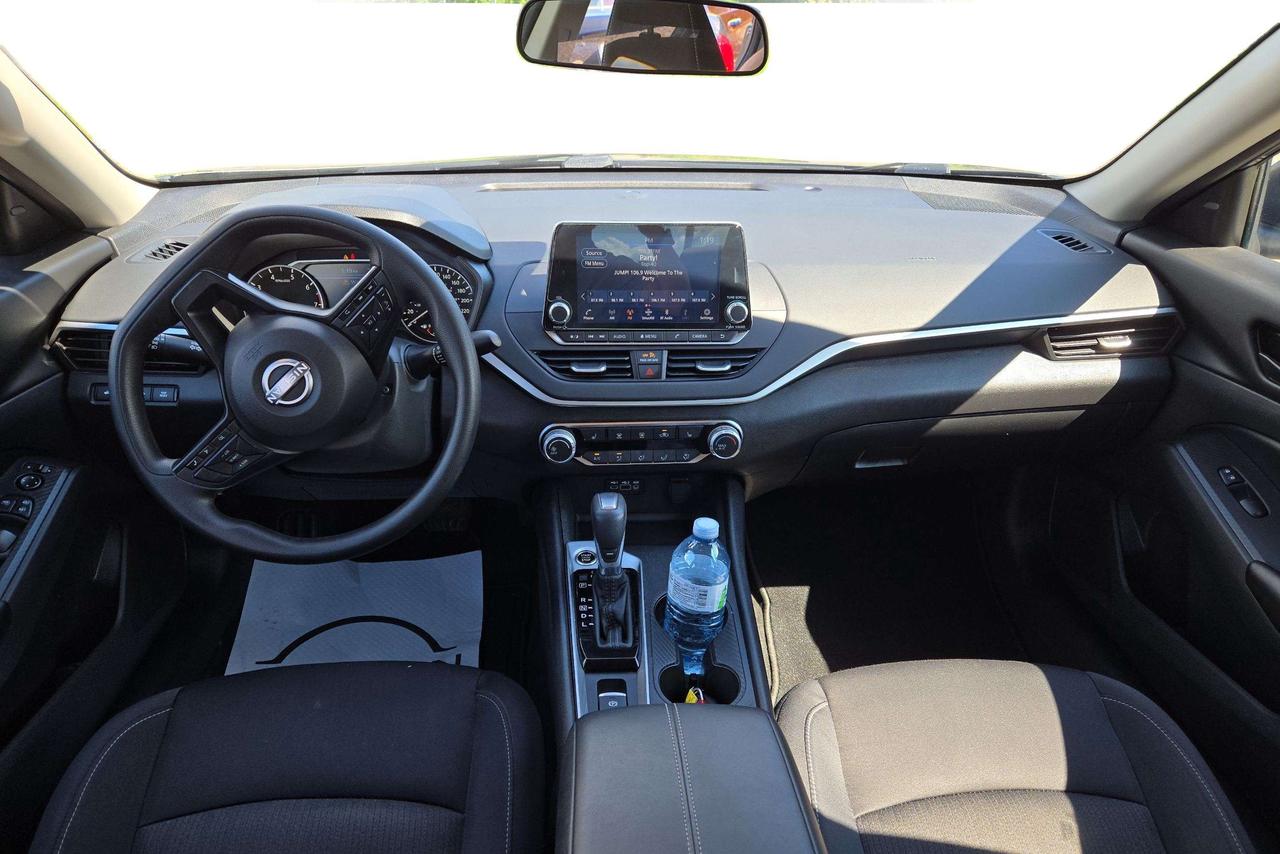 2024 Nissan Altima S Photo