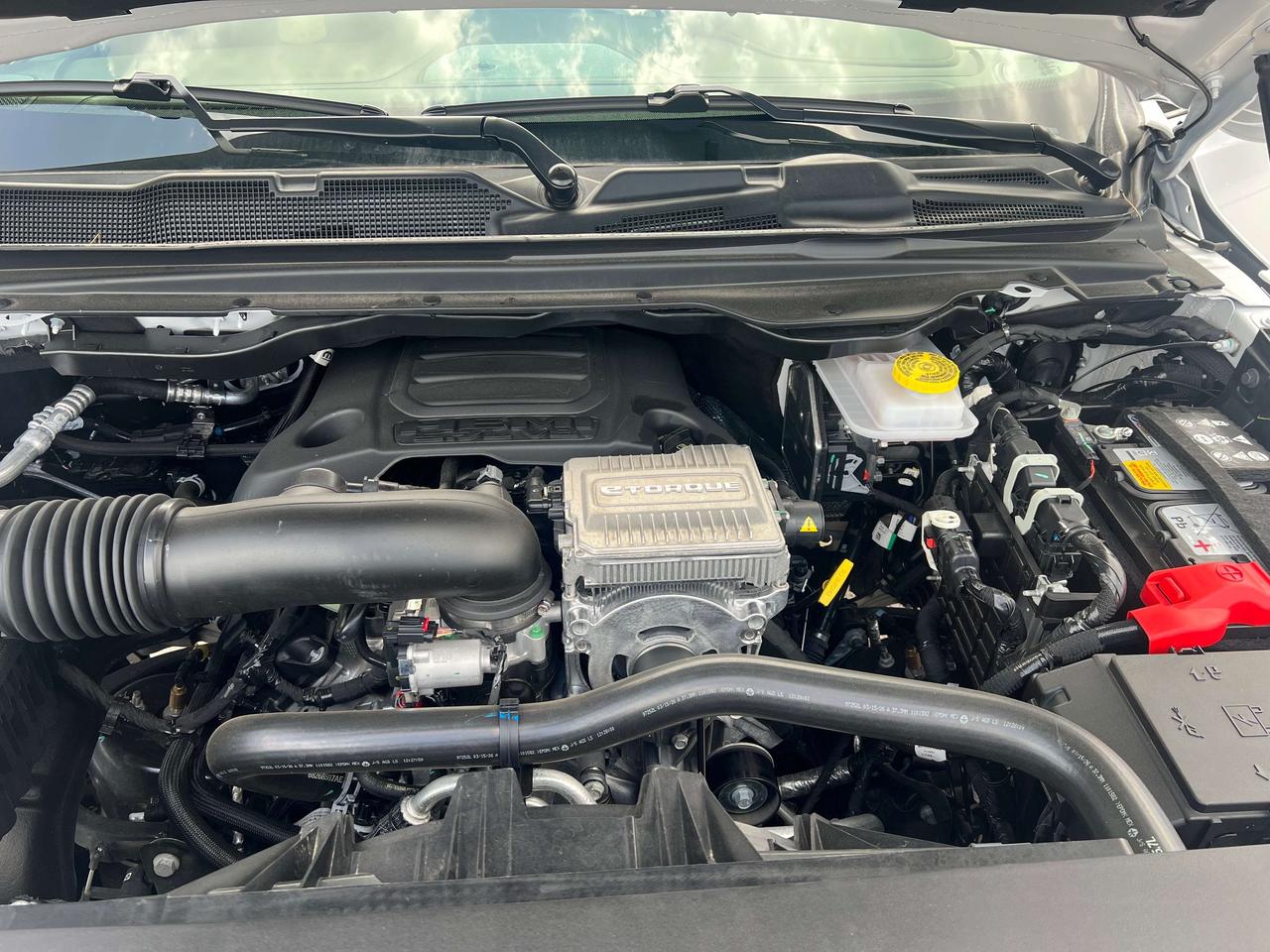 2026 RAM 1500 Longhorn 5.7L HEMI *SUN *NAVI *MAX TOW *PWR STEPS Photo