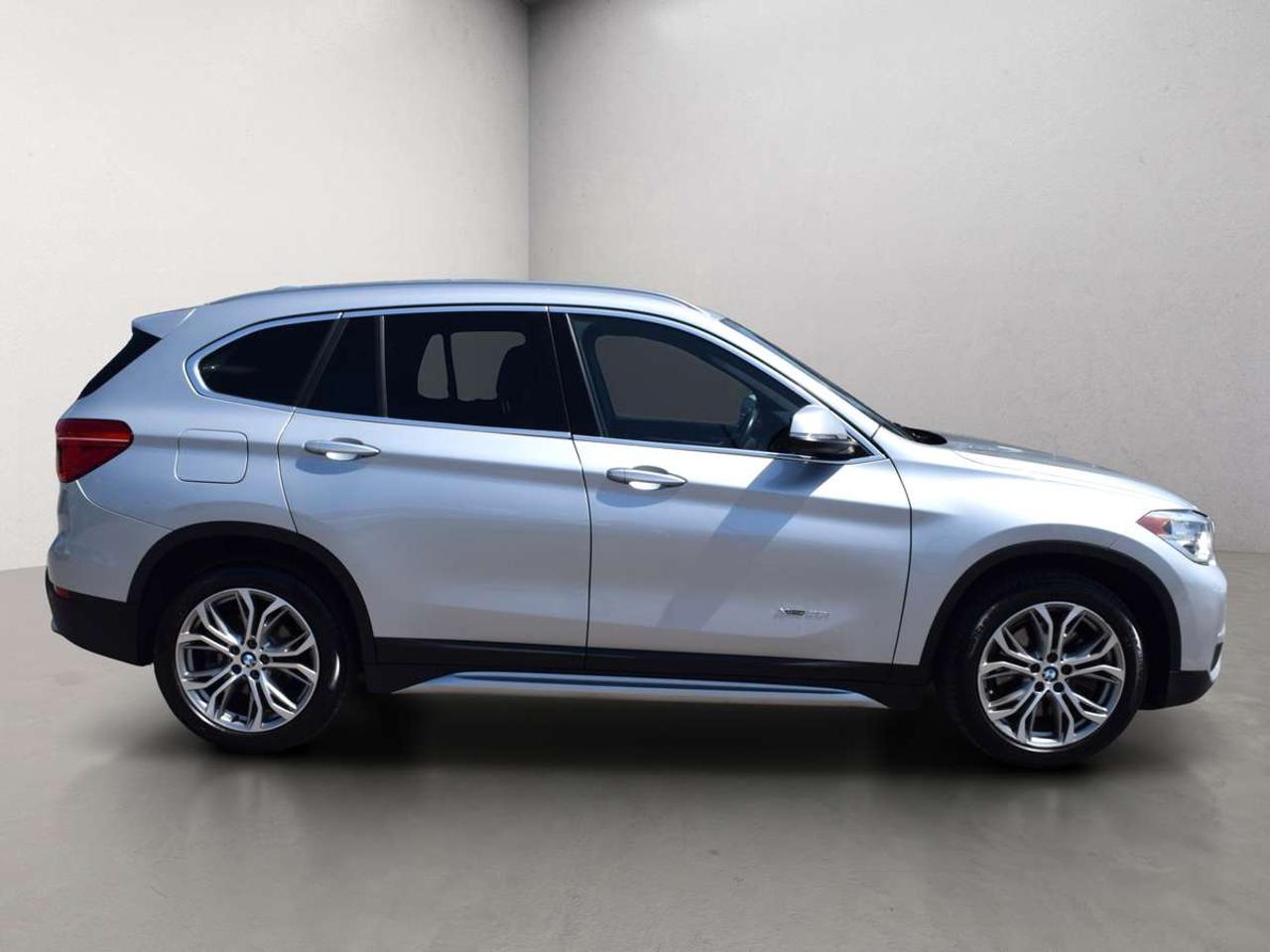2018 BMW X1 xDrive28i Navi Panoramic Sunroof Photo3