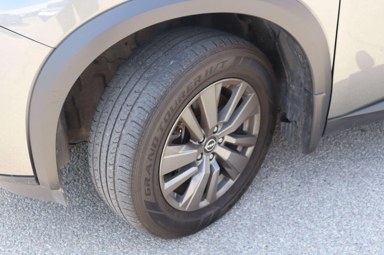 2024 Nissan Pathfinder SV NO ACCIDENTS 4 NEW TIRES NEW BRAKES FRONT&amp;R Photo