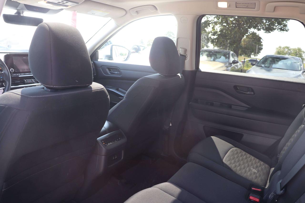 2024 Nissan Pathfinder SV NO ACCIDENTS CARPLAY REMOTE START HEATED SEATS Photo