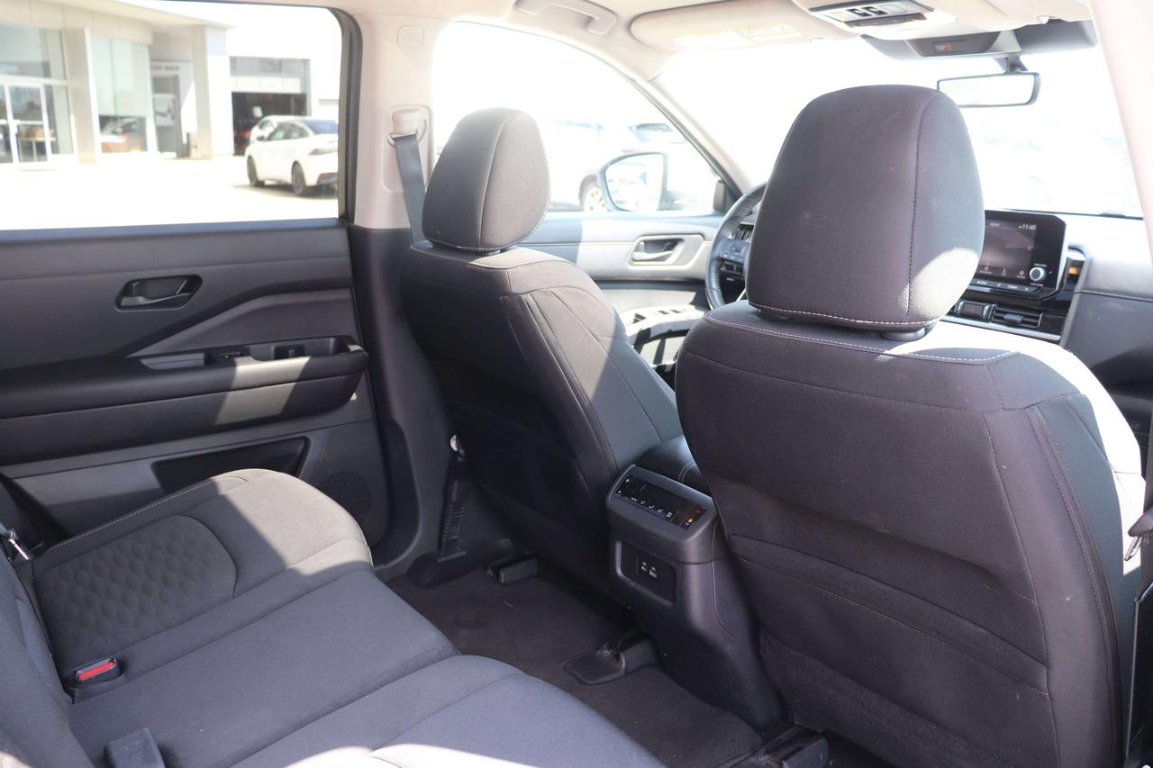 2024 Nissan Pathfinder SV NO ACCIDENTS CARPLAY REMOTE START HEATED SEATS Photo