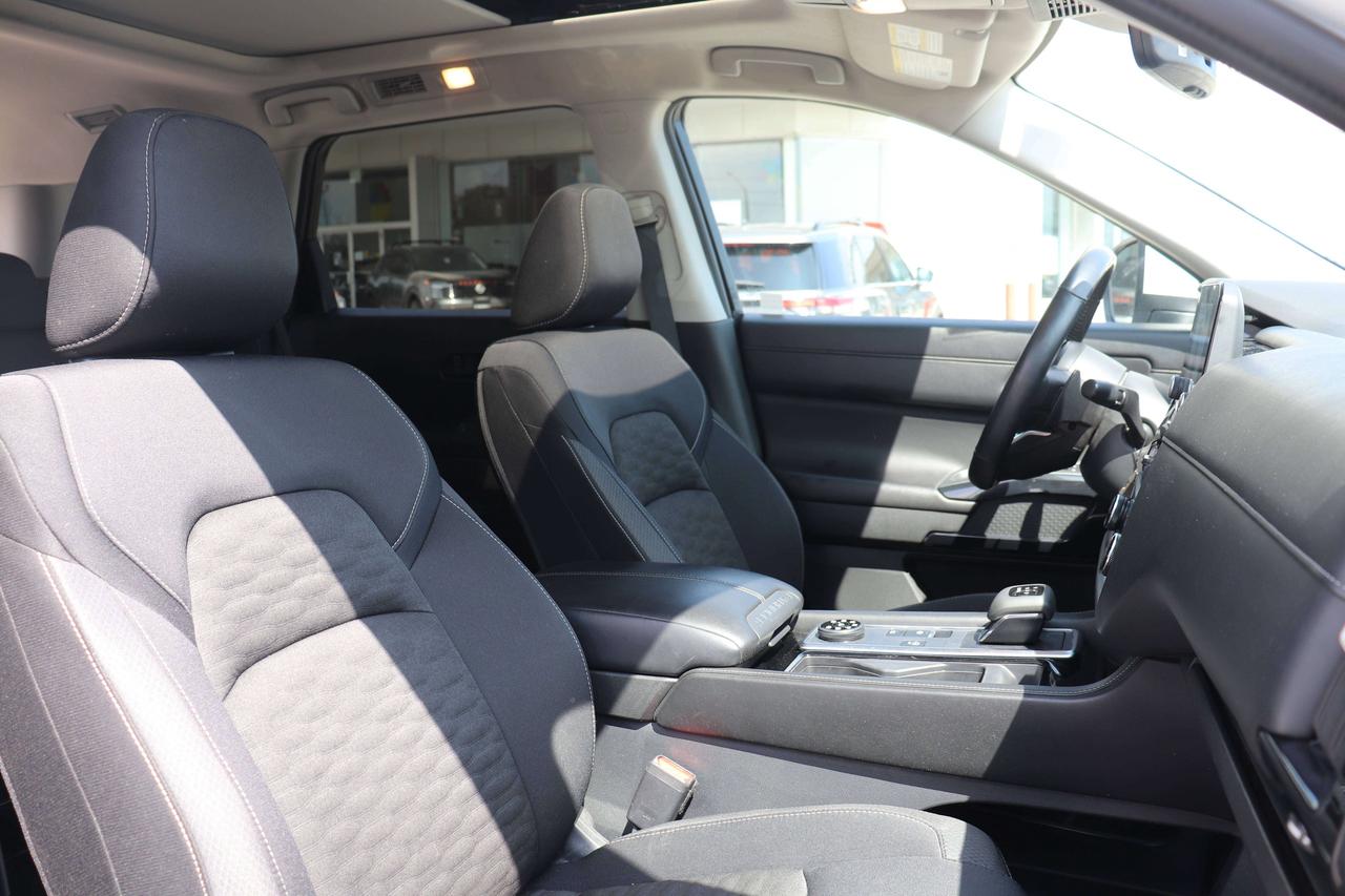 2024 Nissan Pathfinder SV NO ACCIDENTS CARPLAY REMOTE START HEATED SEATS Photo