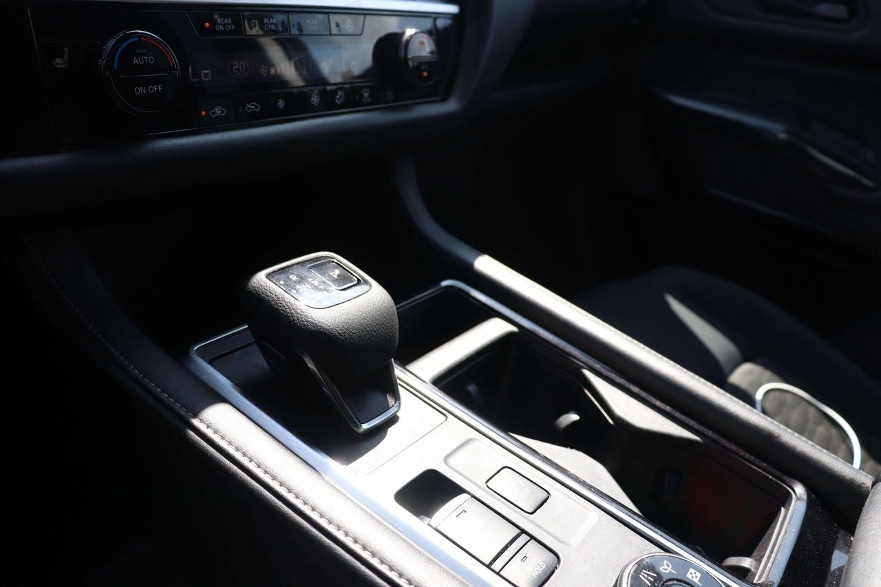 2024 Nissan Pathfinder SV NO ACCIDENTS CARPLAY REMOTE START HEATED SEATS Photo