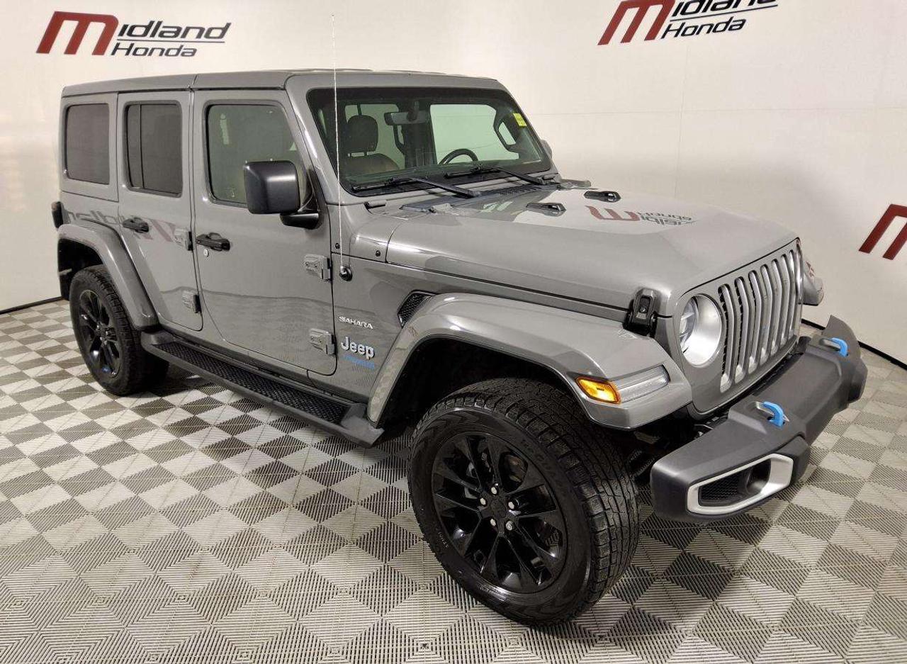 2022 Jeep Wrangler Sahara Photo2