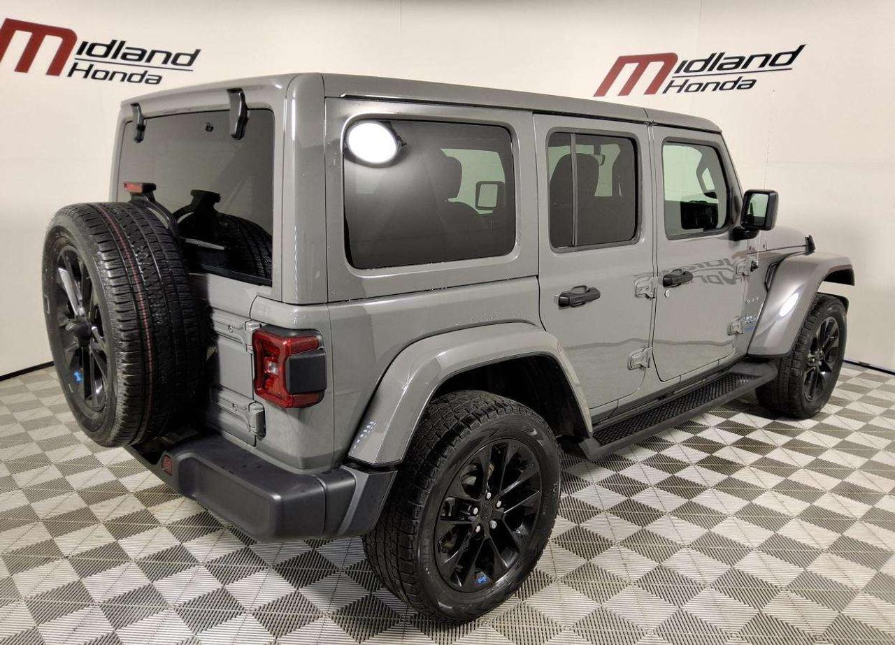2022 Jeep Wrangler Sahara Photo