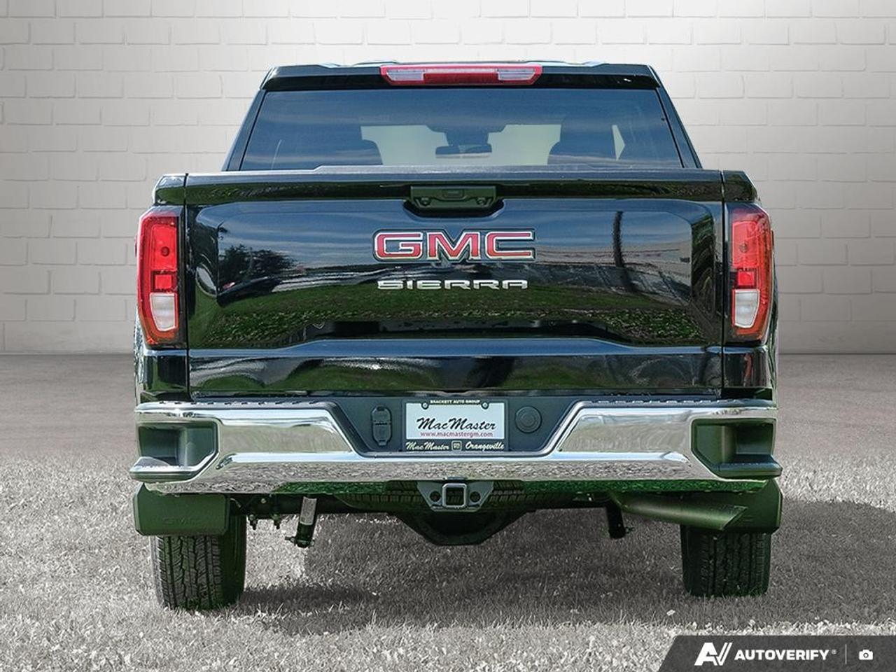 2026 GMC Sierra 1500 Crew Cab Short Box 4-Wheel Drive Pro Photo3