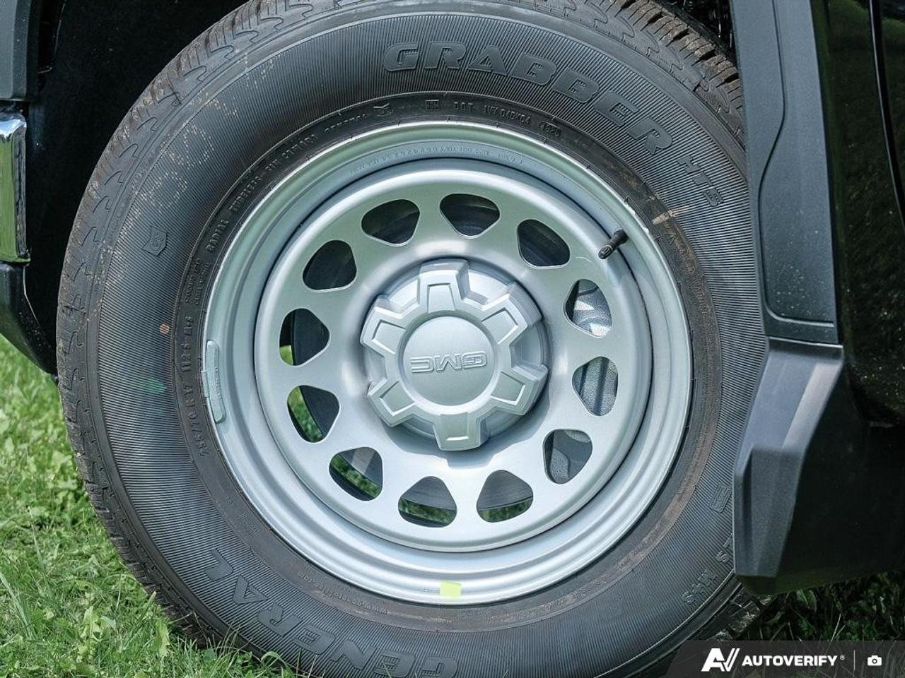 2026 GMC Sierra 1500 Crew Cab Short Box 4-Wheel Drive Pro Photo