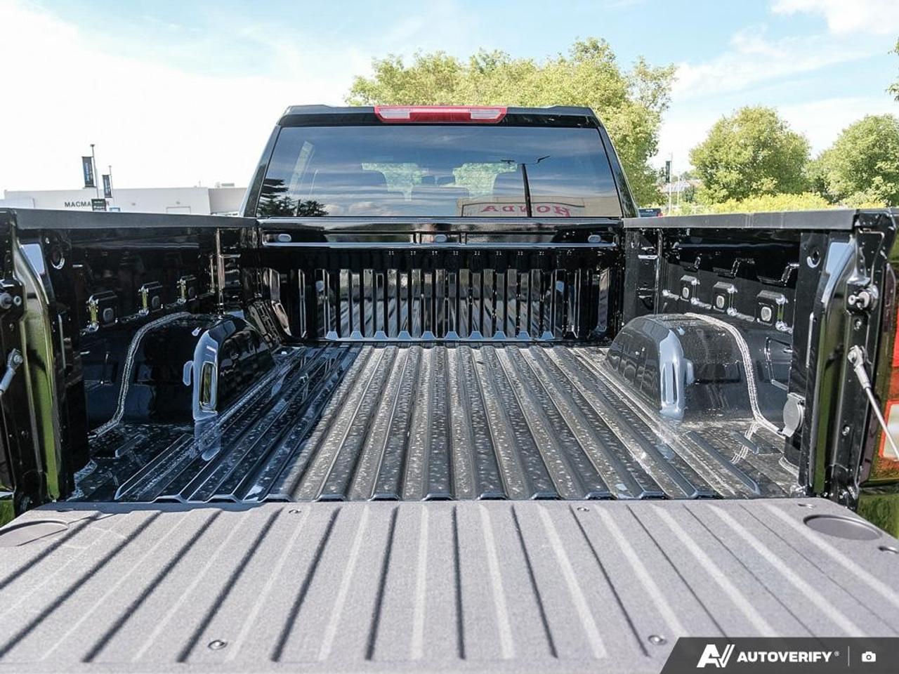 2026 GMC Sierra 1500 Crew Cab Short Box 4-Wheel Drive Pro Photo