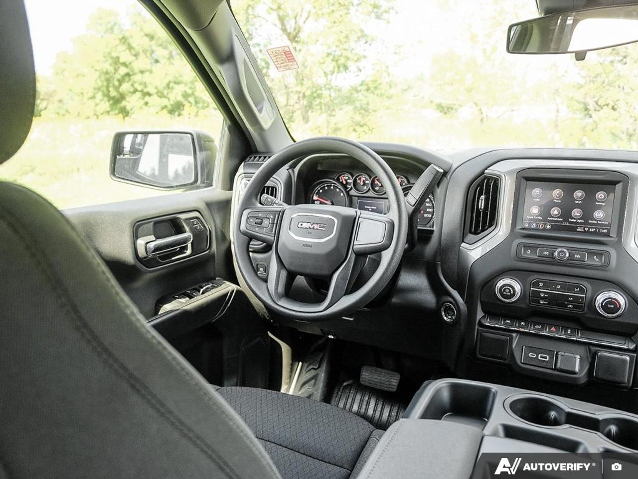 2026 GMC Sierra 1500 Crew Cab Short Box 4-Wheel Drive Pro Photo