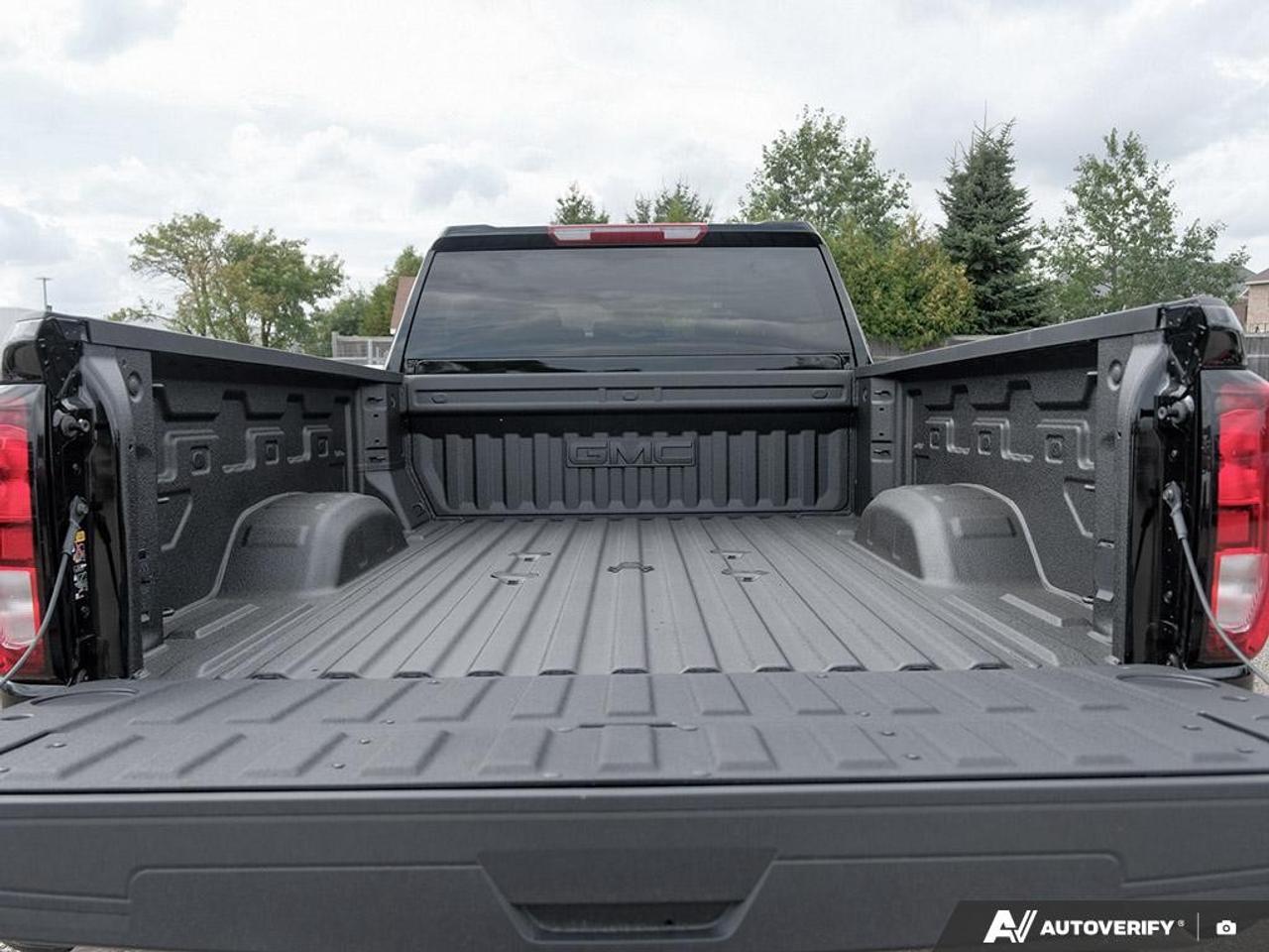 2026 GMC SIERRA 2500HD Crew Cab Standard Box 4-Wheel Drive SLE Photo