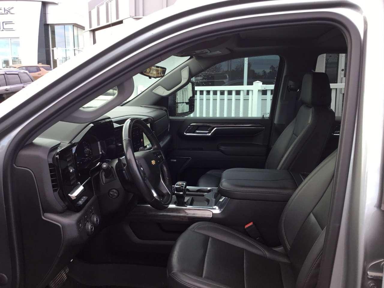 2023 Chevrolet Silverado 1500 Crew Cab Short Box 4-Wheel Drive LTZ Photo